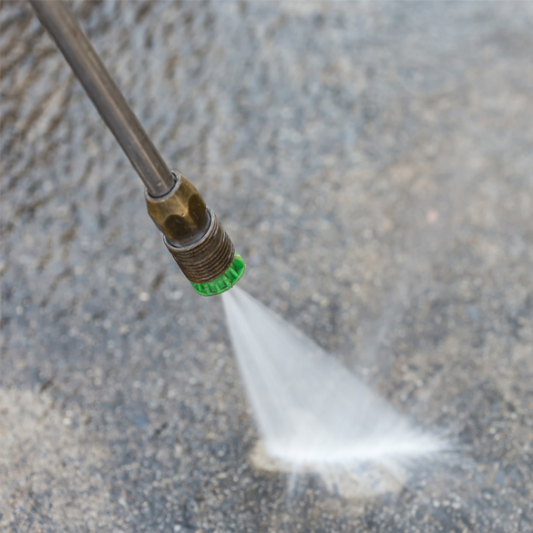 Grease spill pressure washing service with water recovery used cooking grease spill overflow grease traps for restaurants in Los Angeles. Orange County Irvine hood cleaning service.
